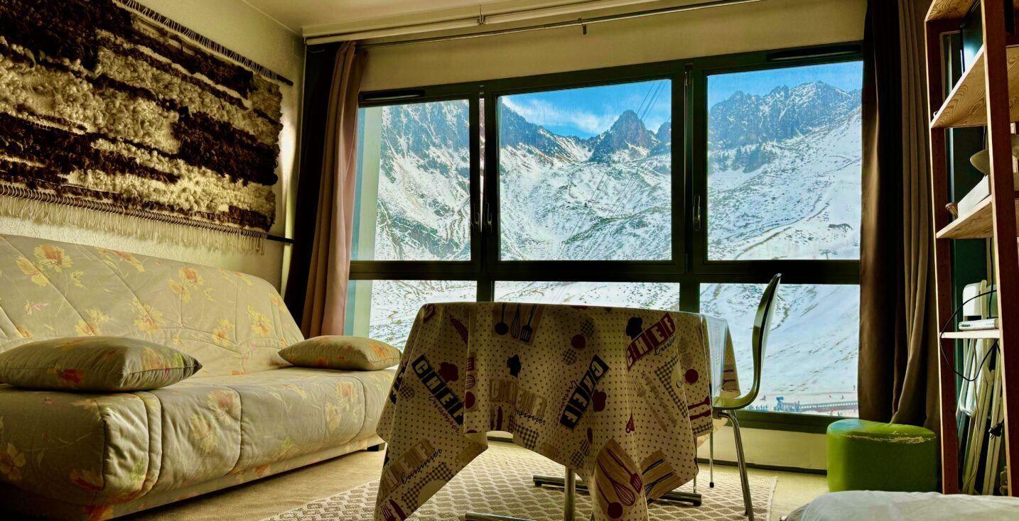 Vu du studio sur les montagnes